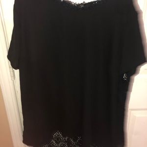 Black hi-lo shirt